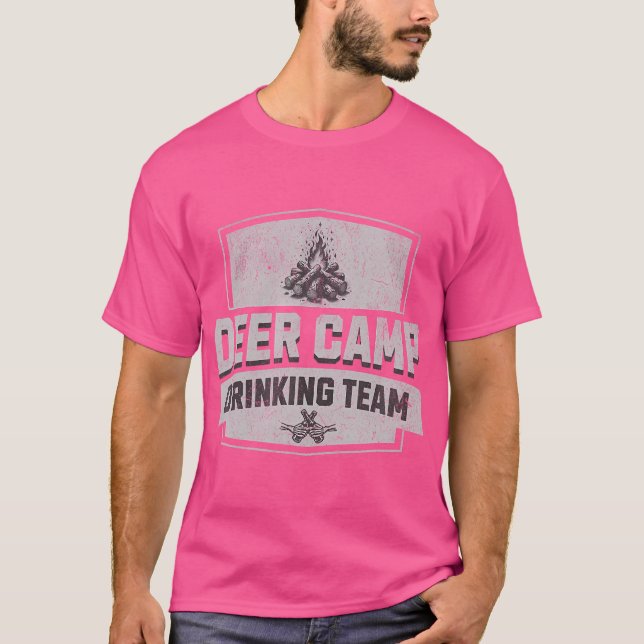 Camiseta Equipe de Bebendos Deer Camp - Caça Engraçada (Frente)