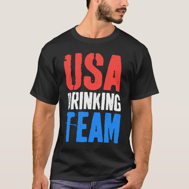 Camiseta Equipe De Bebendos Dos EUA Em 4 De Julho (Frente)