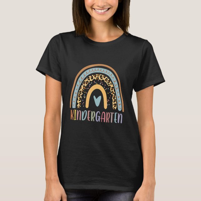 Camiseta Equipe de professoras meninas leopardo arco-íris d (Frente)