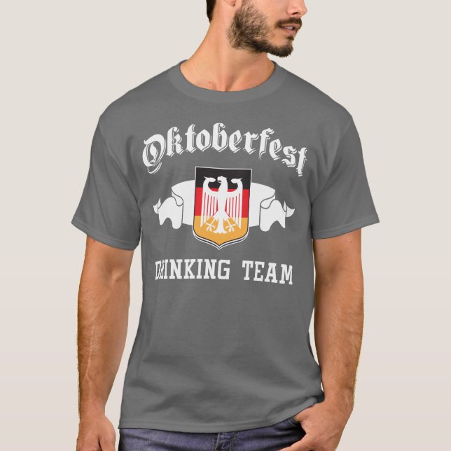 Camiseta Equipe do bebendo de Oktoberfest (Frente)