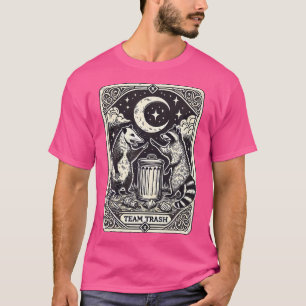 Camiseta Equipe do Cartão de Tarot Lixo Crescente Lua Gambá