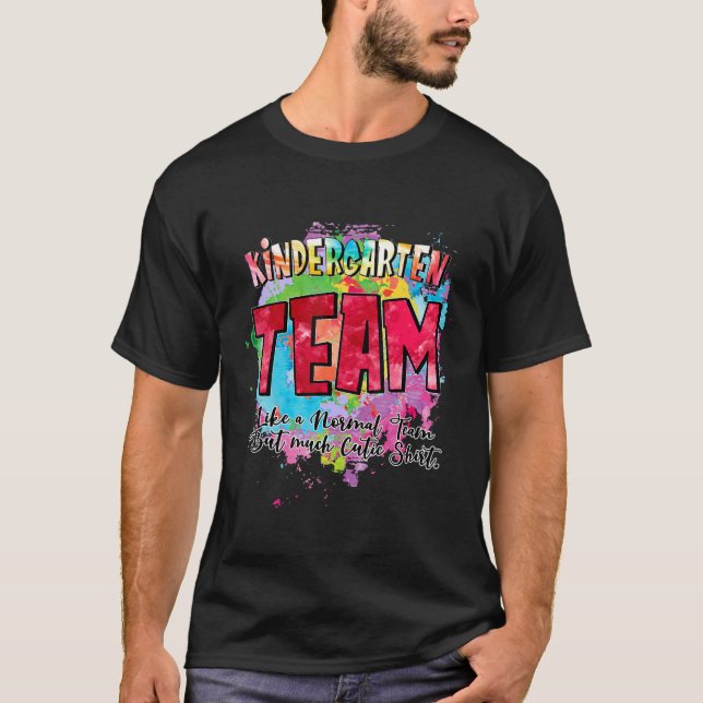 Camiseta Equipe Do Jardim De Infância Como Uma Equipe Norma (Frente)