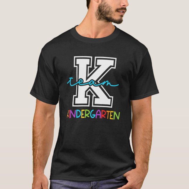 Camiseta Equipe do Jardim de Infância K Professora Elementa (Frente)