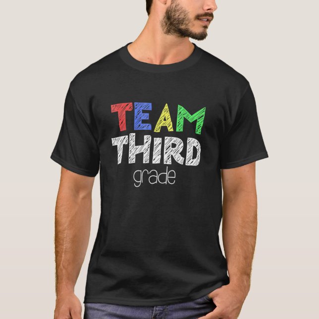 Camiseta Equipe do terceiro grau - 3º ano de volta à escola (Frente)