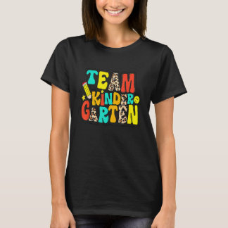 Camiseta Equipe Groovy Jardim de Infância Leopardo De Volta
