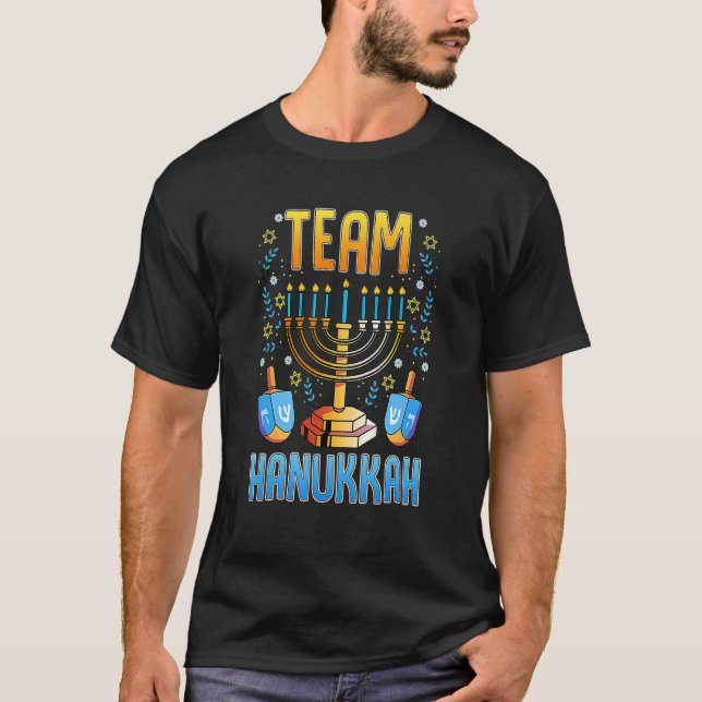 Camiseta Equipe Hanukkah Festival Judaico De Luzes Hebraico (Frente)