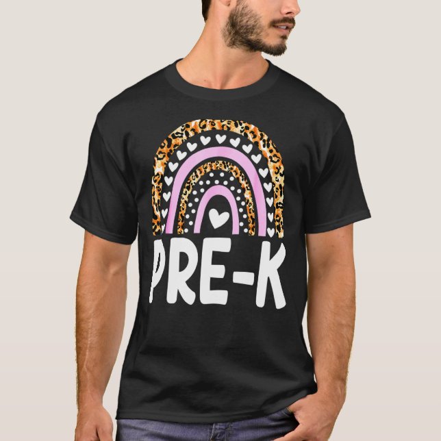 Camiseta Equipe Pré-K Arco-Íris Alô Rocha de 1rua Grau Chá (Frente)