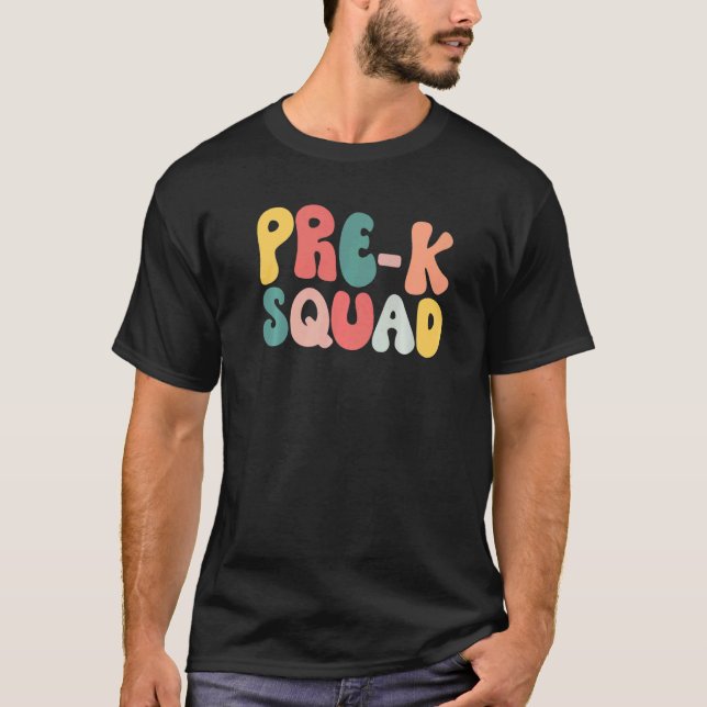 Camiseta Equipe Pre K Squad de Volta às Aulas Groovy Retro (Frente)