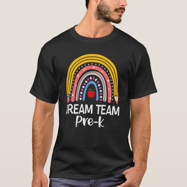 Camiseta Equipe Sonhadora Pré k Rainbow Bem-Vindo De Volta  (Frente)