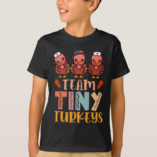 Camiseta Equipe Tiny Turkeys Enfermeira Turquia Ação de Gra (Frente)