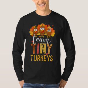 Camiseta Equipe Tiny Turkeys Enfermeira Turquia Ação de Gra