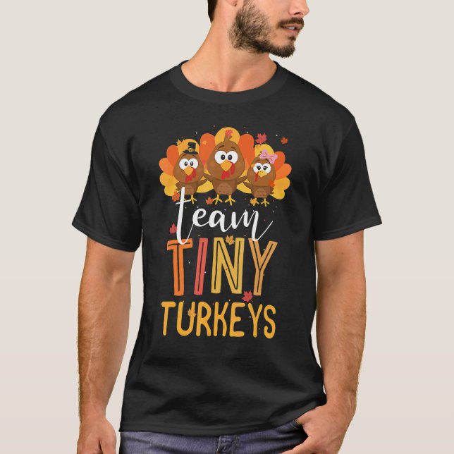 Camiseta Equipe Tiny Turkeys Enfermeira Turquia Ação de Gra (Frente)