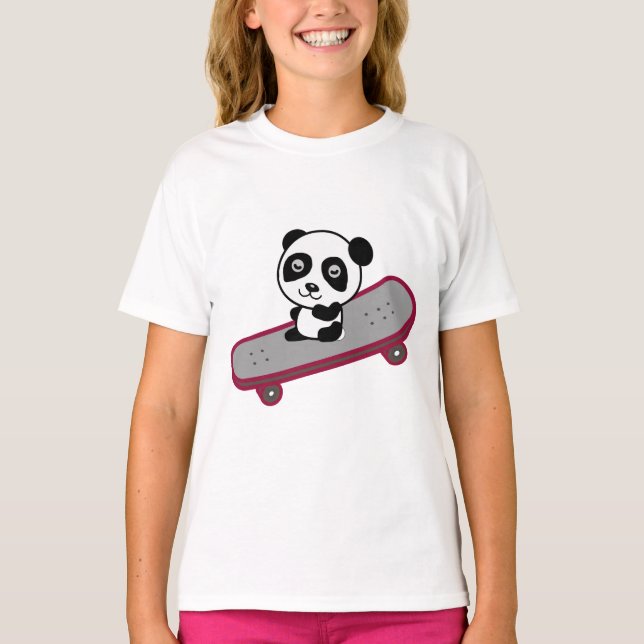 Camiseta Equitação da panda no skate (Frente)