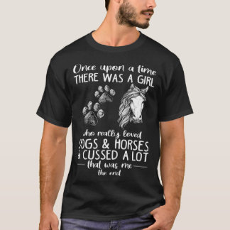 Camiseta Era Uma Vez uma Menina que Realmente Amava Cães e