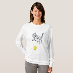 Camiseta Esboço a Lápis de um Gato Tabby em Jogo