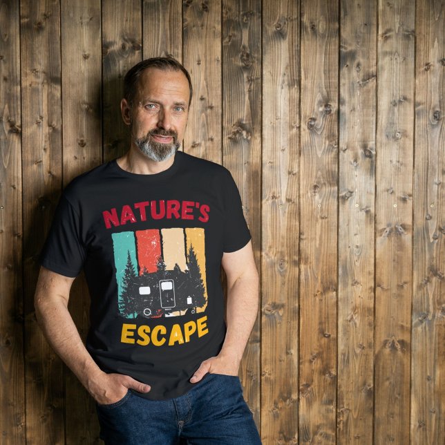 Camiseta Escape da natureza - vida dos campistas (Criador carregado)