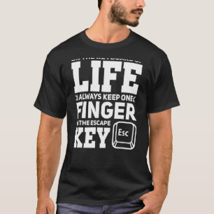 Camiseta Escape in Life Keyboard Atalhos Gamer PC