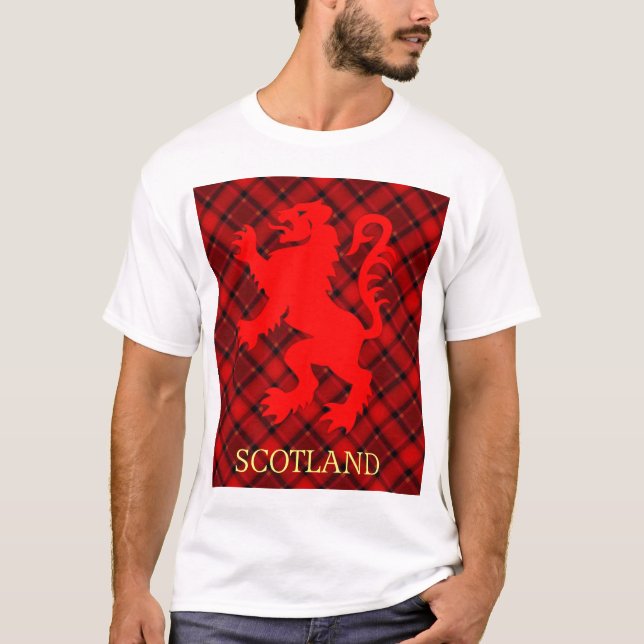 Camiseta Escocês Red Lion Rampant em Tartan (Frente)