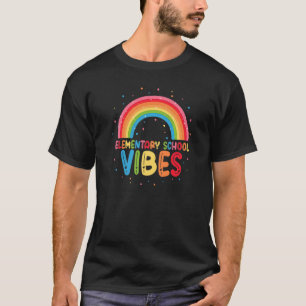 Camiseta Escola Elementar Víblia No Primeiro Dia De Volta À