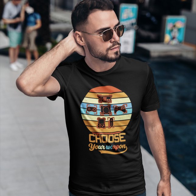 Camiseta Escolha sua arma - Jogador retrô (Criador carregado)