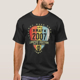 Camiseta Escoltha de Guitarra Lendas Nasceram Em Maio de 2