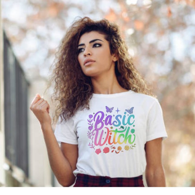 Camiseta Escoteira Básica Moderna Mulher do Halloween (Criador carregado)