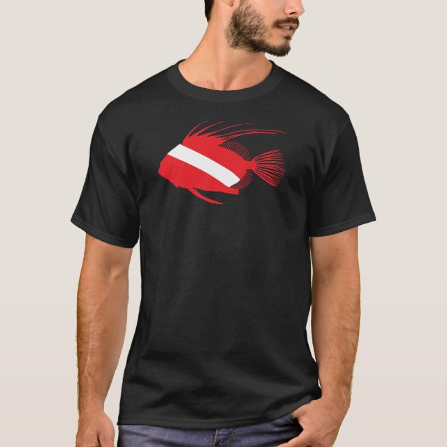 Camiseta Escura Bandeira de Peixe (Frente)