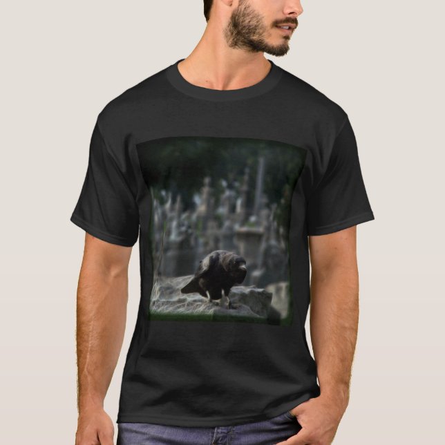 Camiseta Escuro e Eerie Crow (Frente)