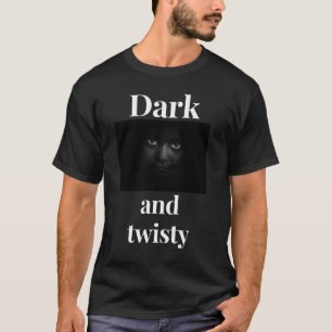 Camiseta escuro e torto