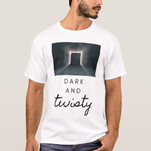 Camiseta escuro e torto