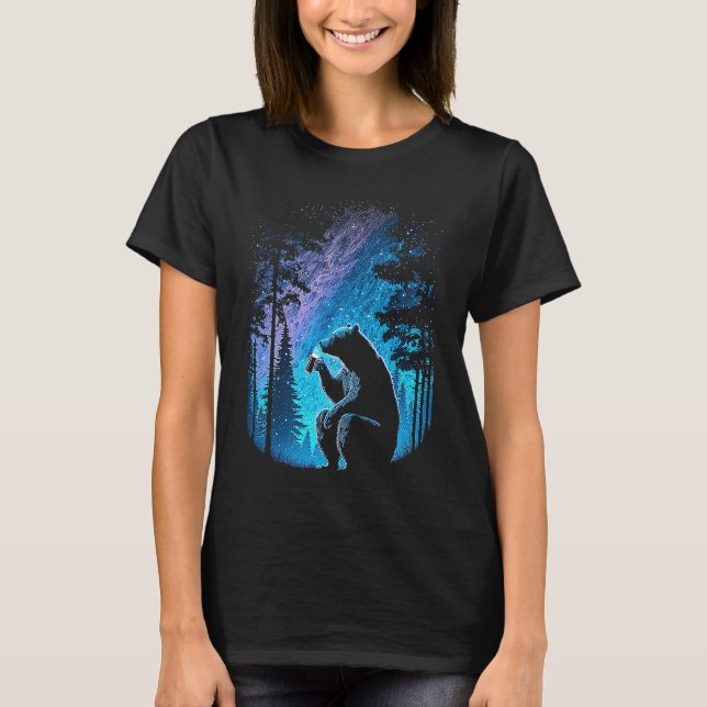 Camiseta Esoteric Bear drinking Beer Night Forest (Frente)