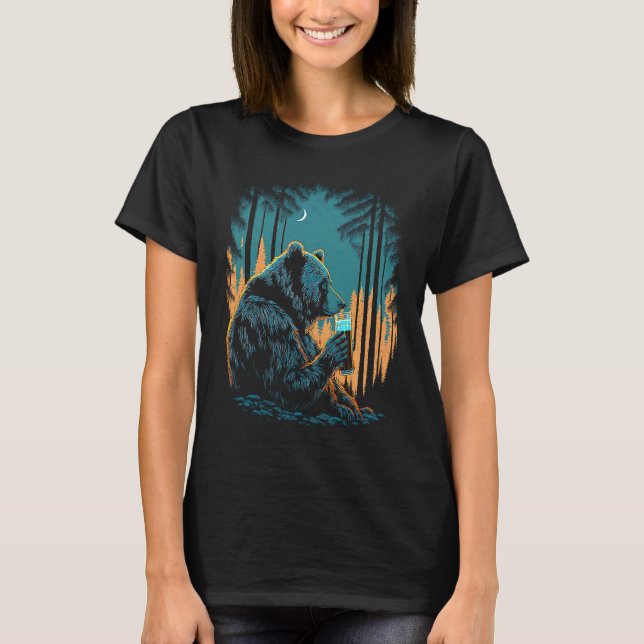 Camiseta Esoteric Bear drinking Beer Night Forest (Frente)