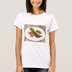 Camiseta Espargos verdes com presunto e molho