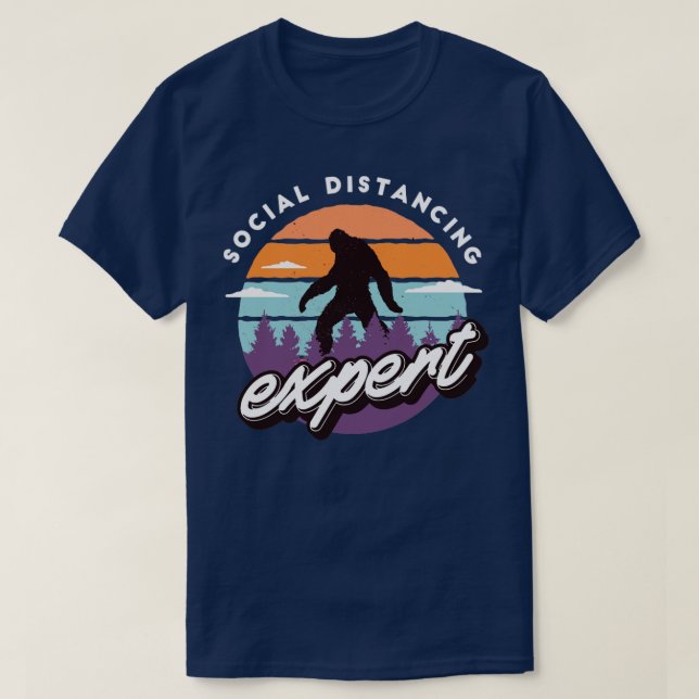 Camiseta Especialista em Distância Social Engraçado Sasquat (Frente do Design)