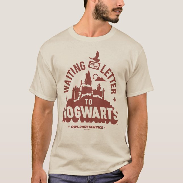 Camiseta Esperando minha Carta para HOGWARTS™ (Frente)