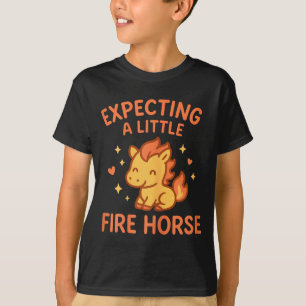 Camiseta Esperando um pequeno cavalo de fogo fofo engraçado