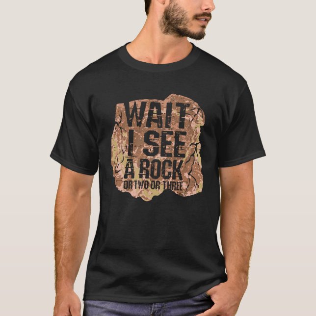 Camiseta Espere, Vejo Uma Pedra (Frente)