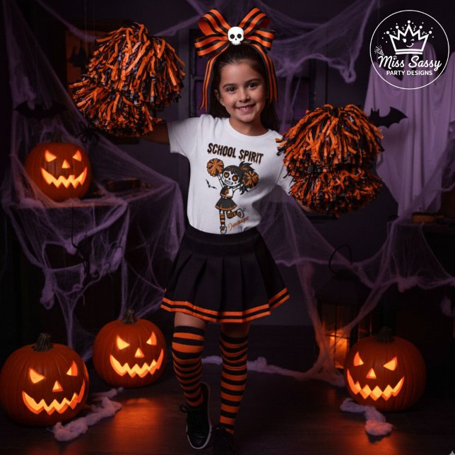 Camiseta Espírito Escolar de Halloween de Cheerleader Skele (Spooky cheer spirit meets Halloween fun with this skeleton cheerleader tee perfect for school pride!)