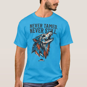 Camiseta Espírito Selvagem Aventura Lobo Nunca Domesticado