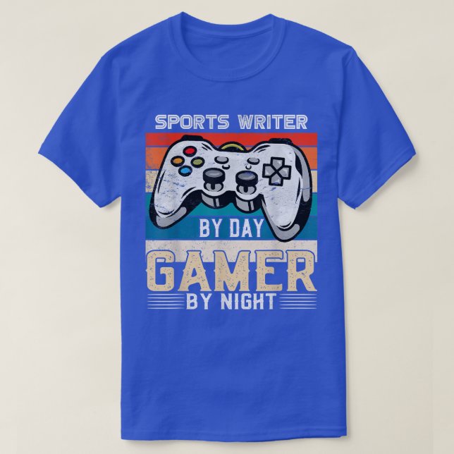 Camiseta Esportivo por jogador de dia por videogame noturno (Frente do Design)