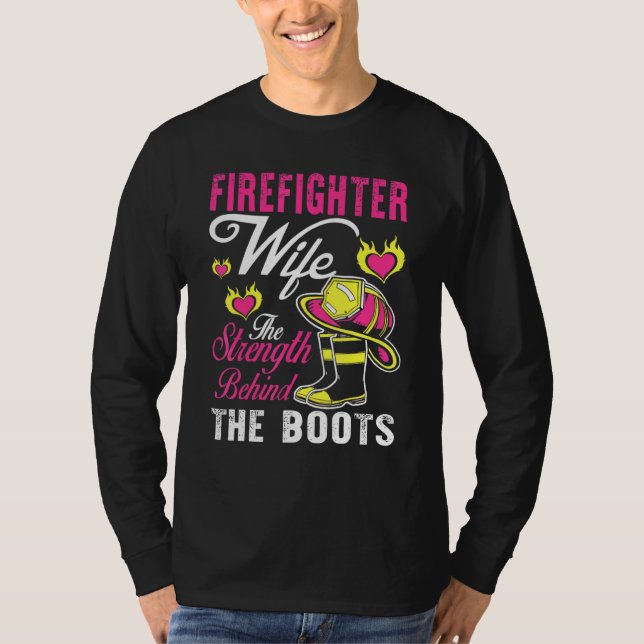 Camiseta Esposa Bombeiro Resistente Por Trás Da Mulher Do B (Frente)