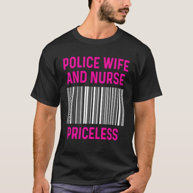 Camiseta Esposa de Polícia Enfermeira Rn Mãe 39 (Frente)