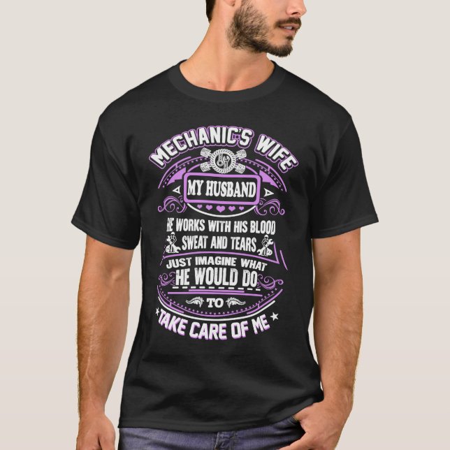 Camiseta Esposa do Mecânico Meu Marido Trabalha com Sw Sang (Frente)