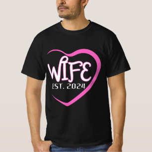Camiseta Esposa Est. Mulher Recem casados de Casamento 2024