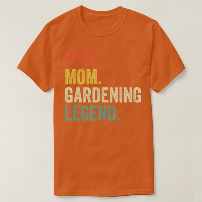 Camiseta Esposa Mãe Gardenando Legenda Engraçada Mãe TS (Frente do Design)