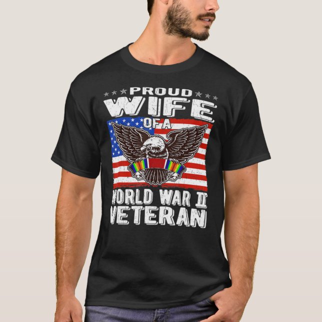 Camiseta  Esposa Orgulhosa De Uma Guerra Mundial, 2 Veteran (Frente)