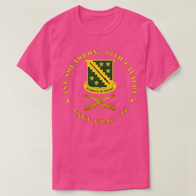 Camiseta Esquadrão 1rua 38º Cavalaria Fort Bragg NC w DUI C (Frente do Design)
