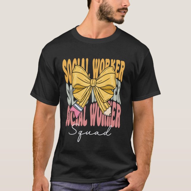 Camiseta Esquadrão de Assistente Social Groovy Coquette Laç (Frente)