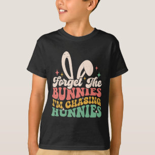 Camiseta Esqueça os Coelhinhos Estou Caçando Hunnies Páscoa