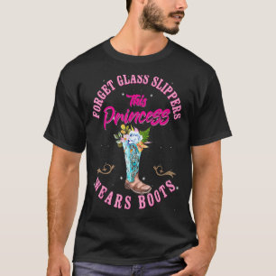Camiseta Esqueça os Sapatos de Vidro Esta Princesa Usa Boo